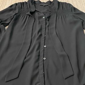 Ro & De Black Long Sleeve Blouse